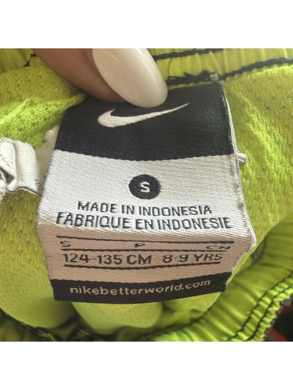 Nike Boys swim suit Size S 8-9 Years - Picture 2 of 3